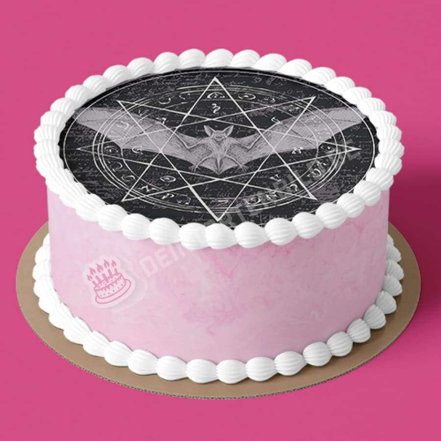 Motiv: Okkulte Symbole mit Fledermaus - Hochwertige und individuelle Tortenaufleger für jeden Anlass
Tortenaufleger Okkulte Symbole mit Fledermaus in 20cm Kreis
Unsere Tortenaufleger sind ein ideales Gesc - Tortenbild - DeintortenbildOkkulte Symbole mit Fledermaus