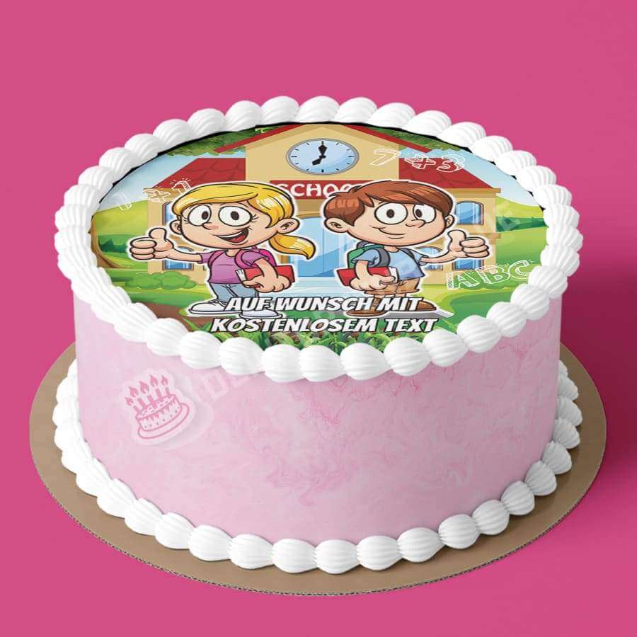 Motiv: Einschulung - Kinder vor Schule - Hochwertige und individuelle Tortenaufleger für jeden Anlass
Tortenaufleger Einschulung - Kinder vor Schule in 20cm Kreis
Unsere Tortenaufleger sind ein ideales Ges - Tortenbild - DeintortenbildEinschulung - Kinder vor Schule