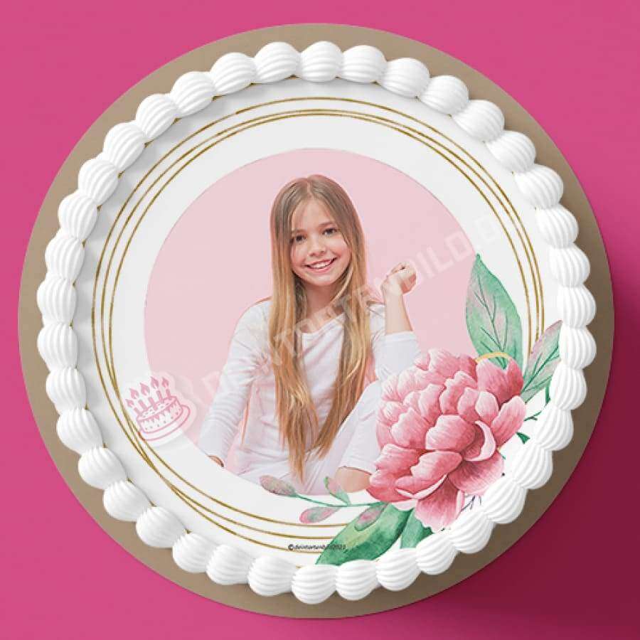 Fotomotiv: Eleganter Rahmen mit Blume - Hochwertige und individuelle Tortenaufleger für jeden Anlass
Tortenaufleger Eleganter Rahmen mit Blume in 20cm Kreis
Unser Tortenaufleger mit einem eleganten Blumen - Tortenbild - DeintortenbildEleganter Rahmen mit Blume