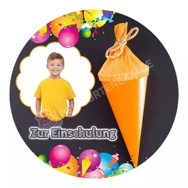 Tortenaufleger Tortenbild Motiv: Zur Einschulung mit WunschfotoHochwertiger Tortenaufleger mit Foto zur Einschulung
Sie suchen etwas besonderes zum Schulanfang ? Etwas einzigartiges ? Wo die Liebe auch durch den Magen geht ? DaTortenbildDeintortenbildZur Einschulung mit Wunschfoto